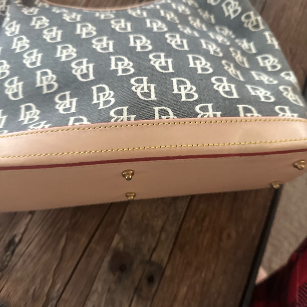 Dooney & Bourke Gray/Tan Shoulder Bag PLUS Bright Red Dooney Charm- Rare Find!!! - Picture 5 of 9